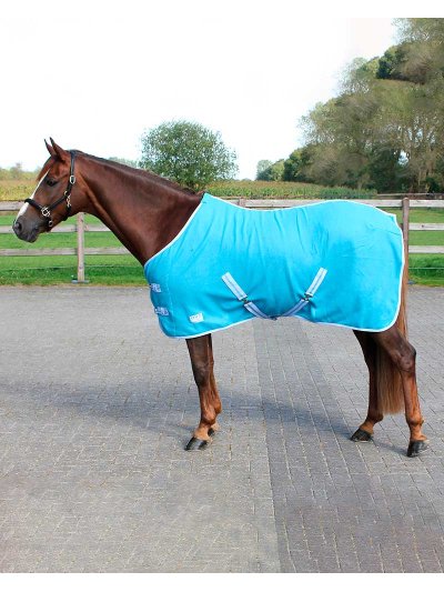 Manta polar de secado con cinchuelos azul claro para pony - QHP