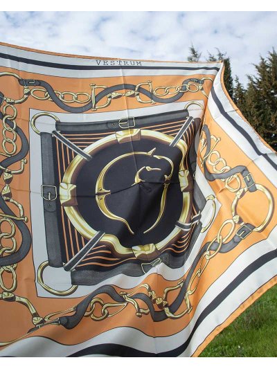 Foulard de seda con estampado de bridas e ilustraciones de equitación Shangai - Vestrum - imagen 2