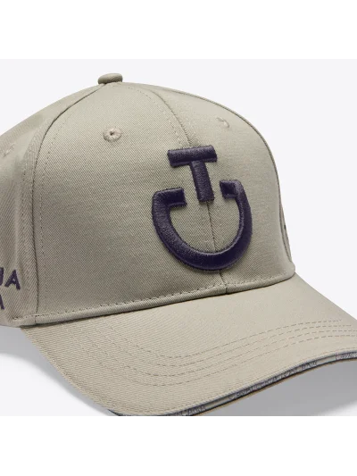 Gorra de algodón verde salvia con logo bordado gris antracita - Cavalleria Toscana - imagen 4