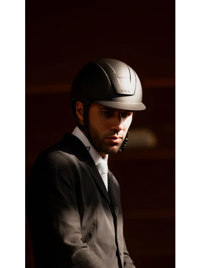 Casco de equitación negro mate con detalle frontal satinado (Hunter Black) Kooki - Kask - imagen 4