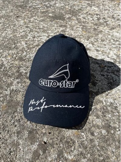 Navy blue cap with mesh back and front logo, unisex – Competition model - Euro-Star